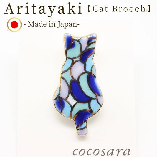 Cat brooch Aritayaki Japanese Porcelain