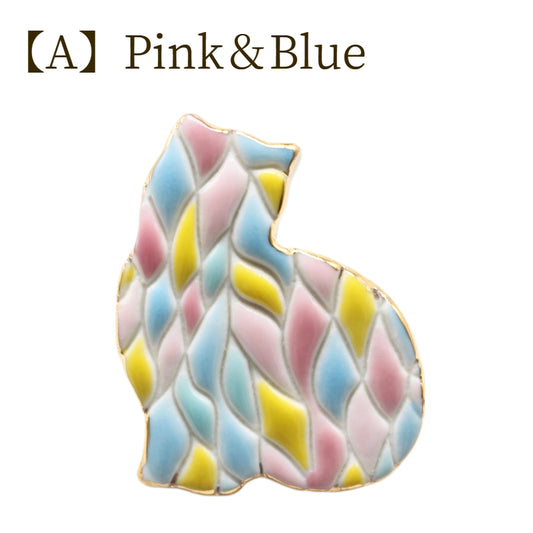 Cat brooch Aritayaki Japanese Porcelain