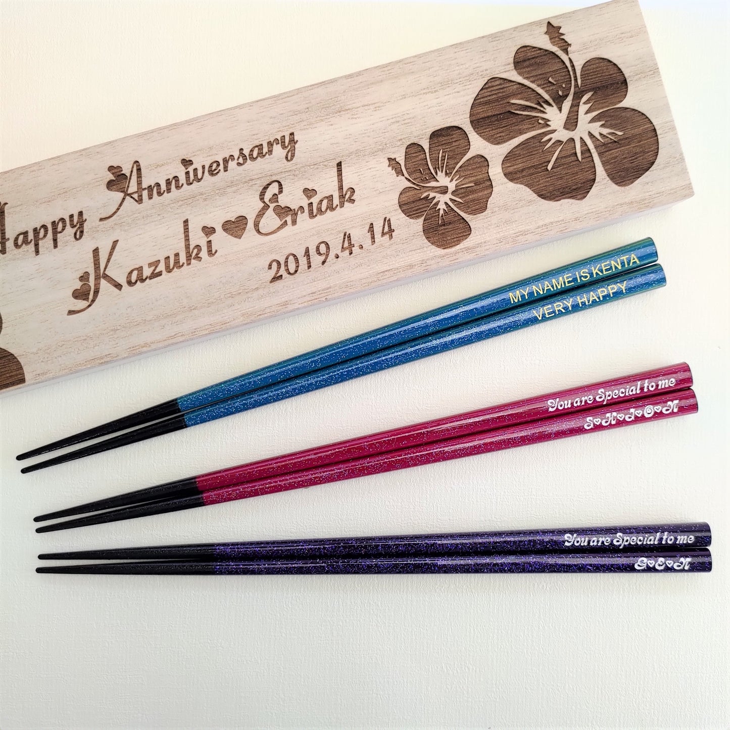 Shiny stars Japanese chopsticks blue red purple - SINGLE PAIR WITH ENGRAVED WOODEN BOX SET