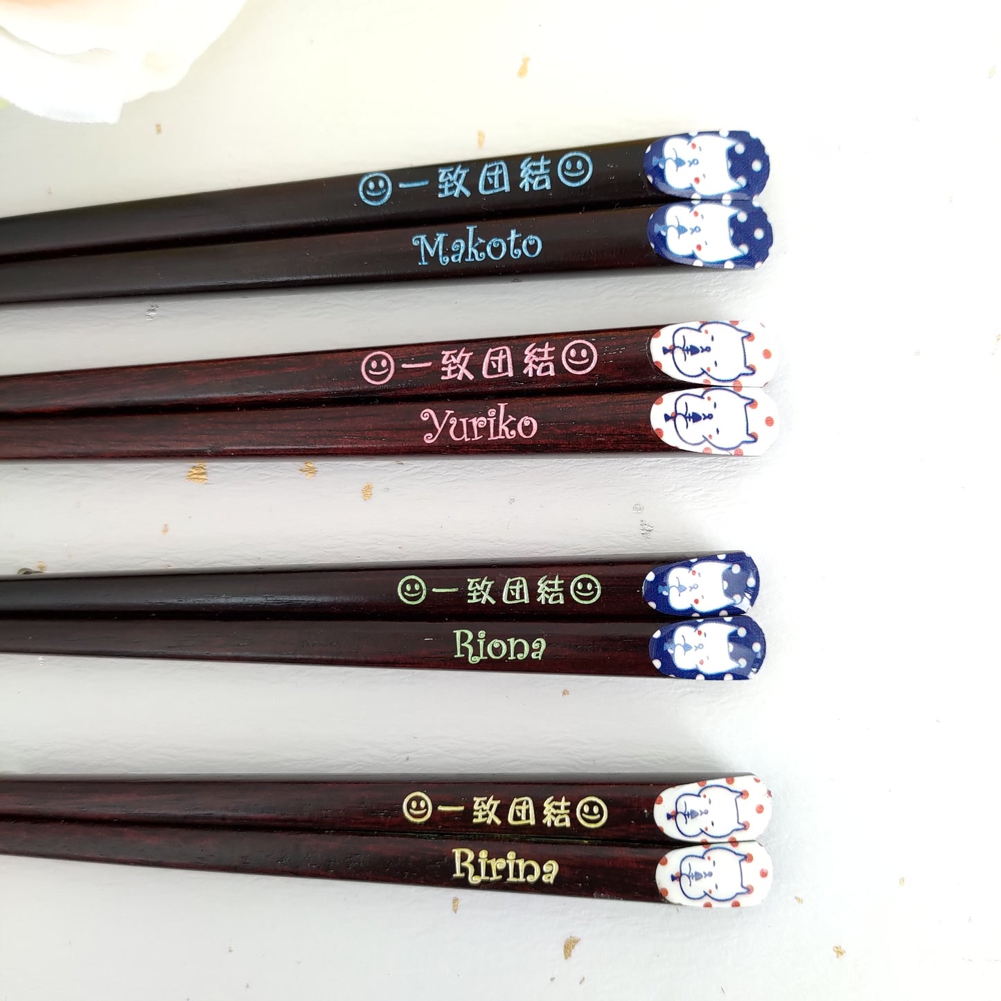 Cute Japanese chopsticks with shy cat blue red - SINGLE PAIR