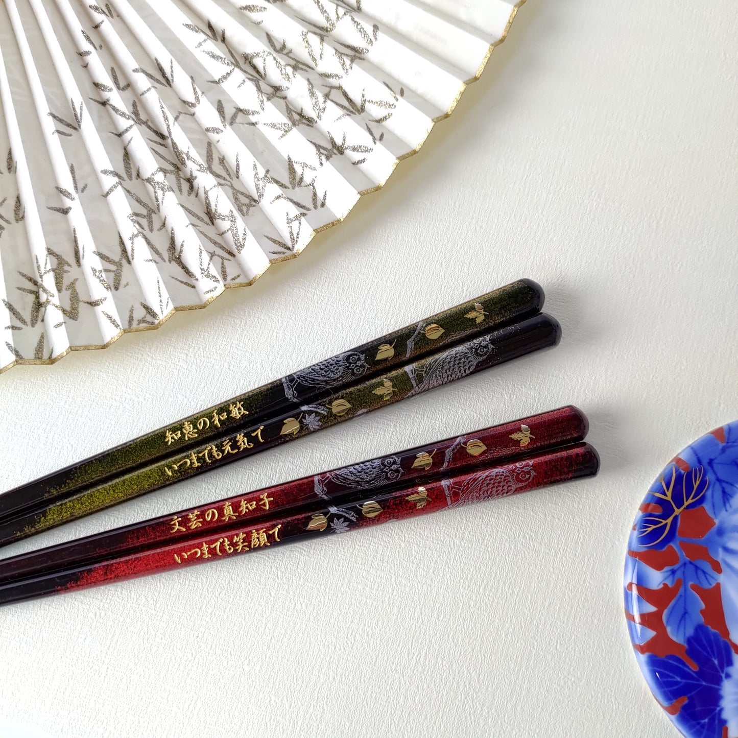 Luxury gold leaves and owls Japanese chopsticks green red - SINGLE PAIR WITH ENGRAVED WOODEN BOX SET