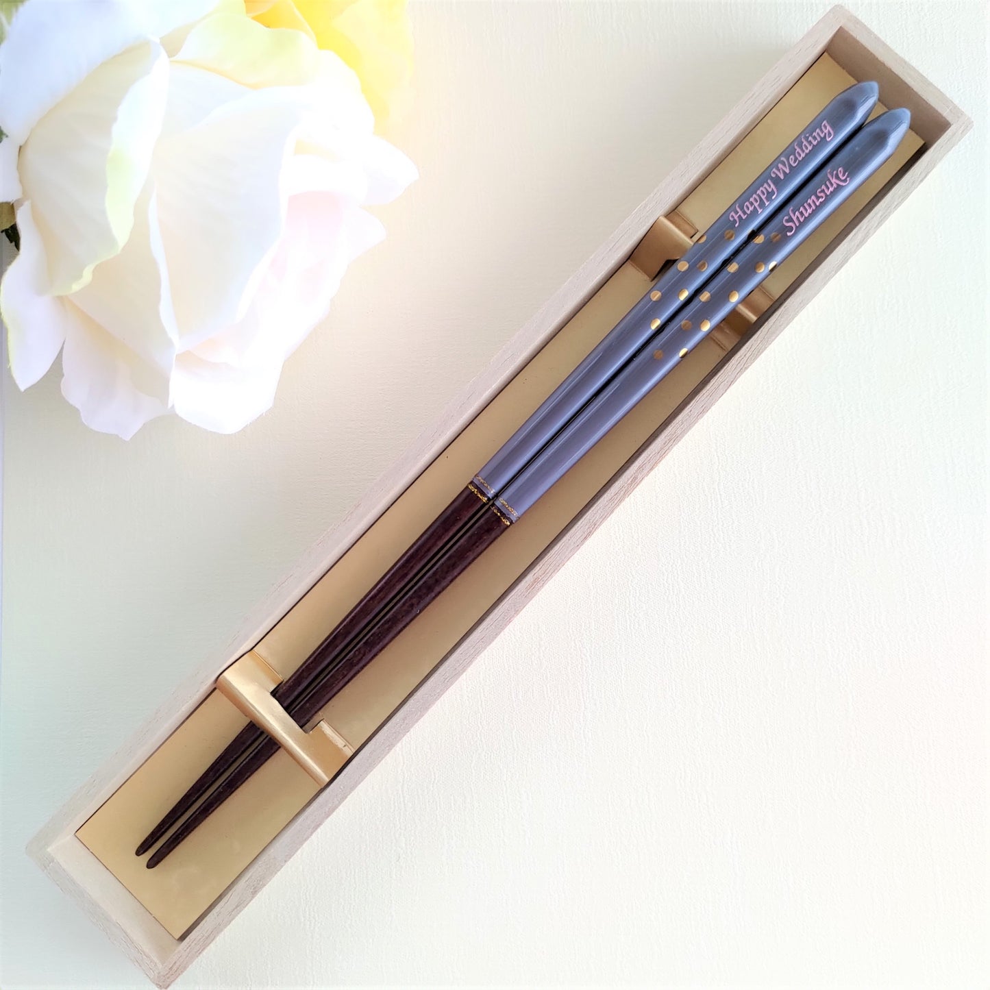 Golden spot Japanese chopsticks gray pink - SINGLE PAIR WITH ENGRAVED WOODEN BOX SET