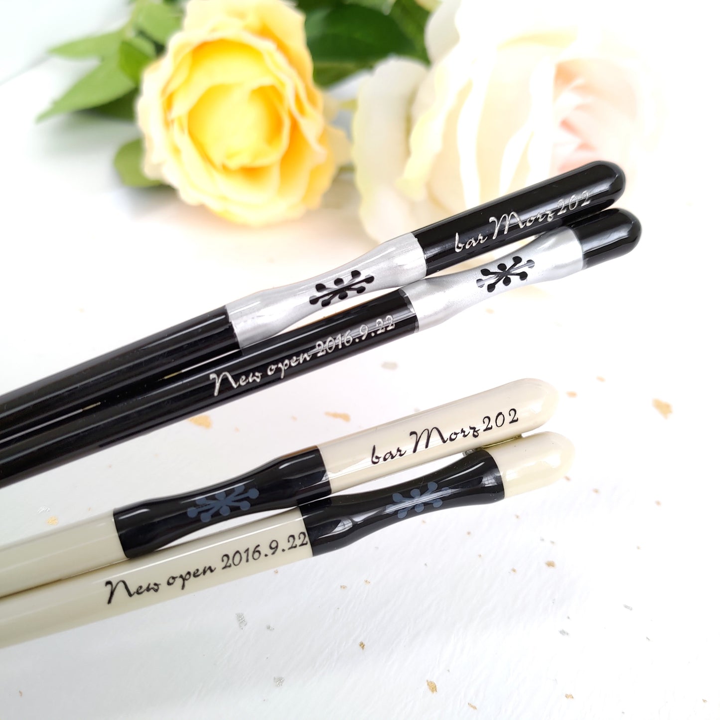 Heart of the forest Japanese chopsticks black white - DOUBLE PAIR WITH ENGRAVED WOODEN BOX SET