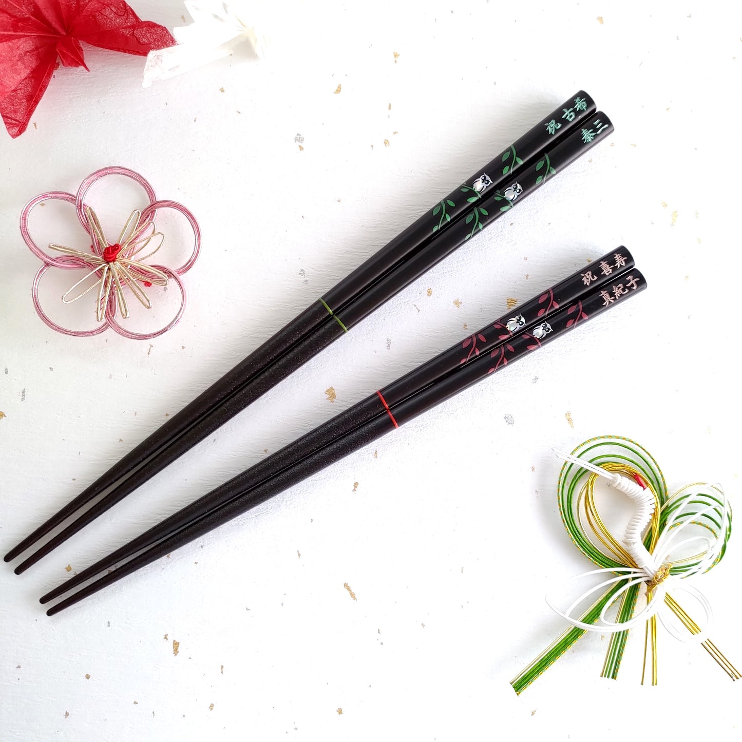 Cute Japanese chopsticks with little shiny owl green red - SINGLE PAIR