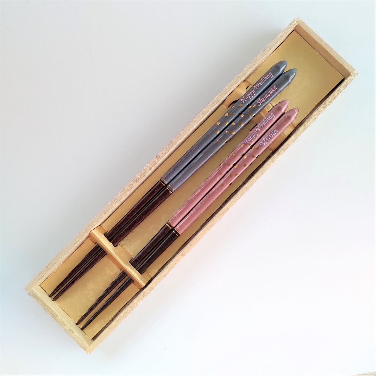 Golden spot Japanese chopsticks gray pink - DOUBLE PAIR WITH ENGRAVED WOODEN BOX SET
